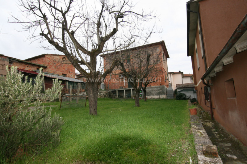 Immagine 11 di Casa indipendente in vendita  a Sinalunga