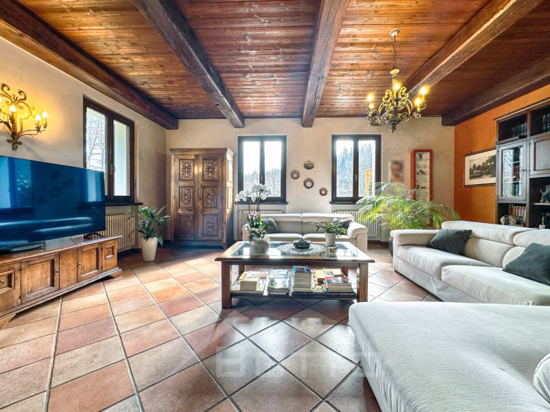 Immagine 3 di Villa in vendita  in localita' sarcalino a Caprile