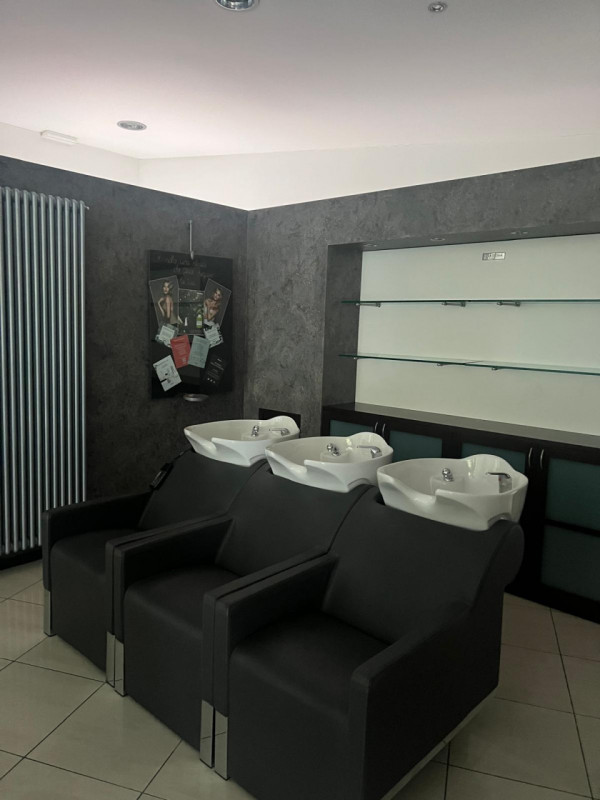 Immagine 3 di Negozio in affitto  in Via Mantegna a Pozzonovo