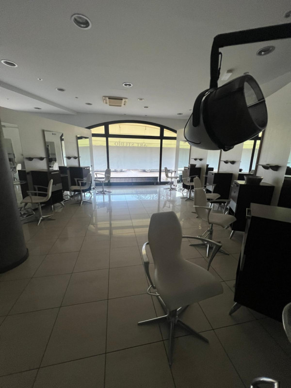 Immagine 5 di Negozio in affitto  in Via Mantegna a Pozzonovo