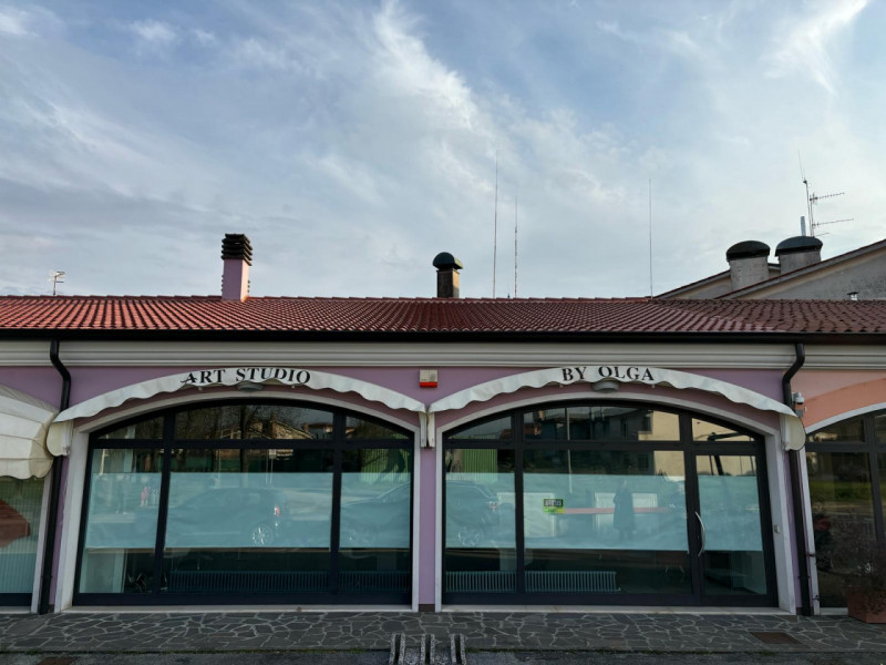 Immagine 9 di Negozio in affitto  in Via Mantegna a Pozzonovo