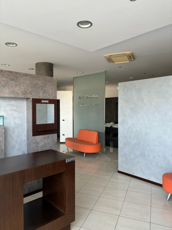 Immagine 12 di Negozio in affitto  in Via Mantegna a Pozzonovo