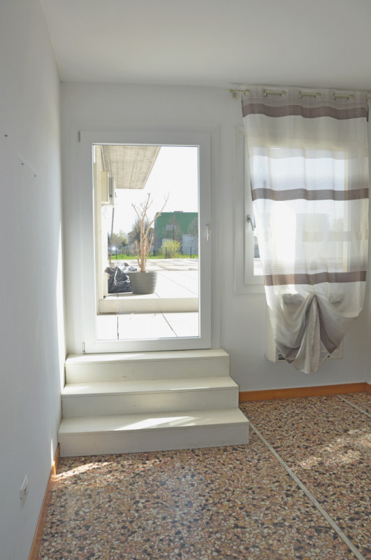 Immagine 5 di Ufficio in affitto  in Via Martini a Nove