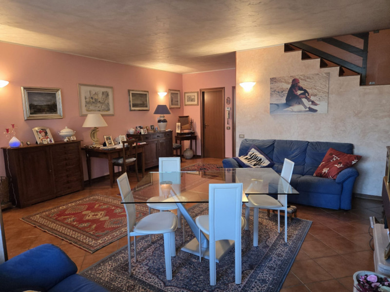 Immagine 7 di Villetta a schiera in vendita  in Strada Traversetolo, 276 a Parma