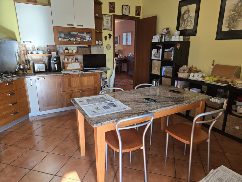 Immagine 12 di Villetta a schiera in vendita  in Strada Traversetolo, 276 a Parma