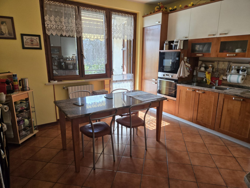 Immagine 13 di Villetta a schiera in vendita  in Strada Traversetolo, 276 a Parma