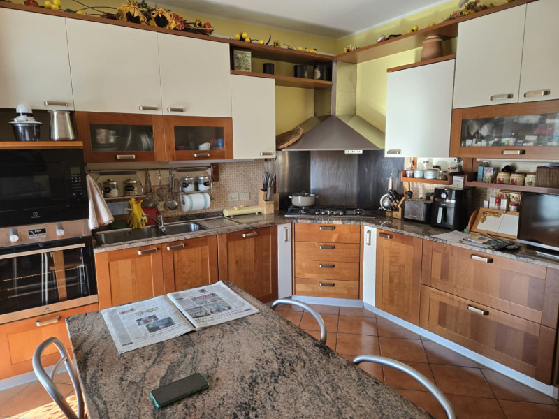 Immagine 15 di Villetta a schiera in vendita  in Strada Traversetolo, 276 a Parma