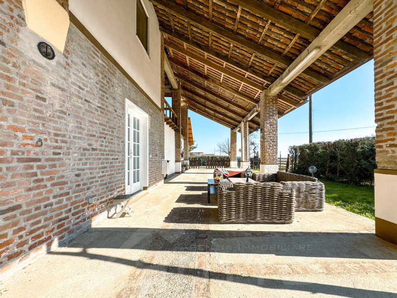 Immagine 14 di Hotel in vendita  in cascina americana a Balocco