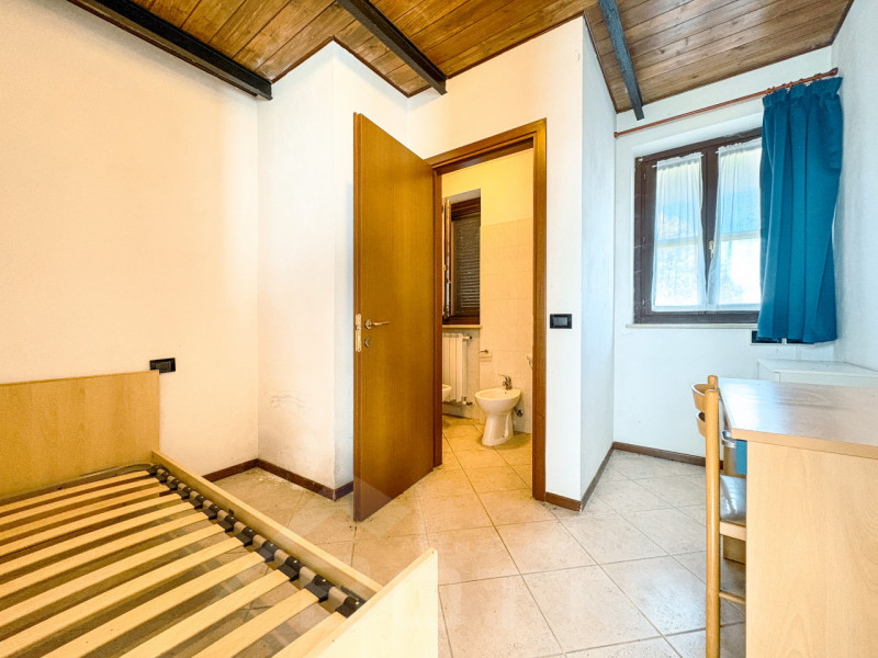 Immagine 22 di Hotel in vendita  in cascina americana a Balocco