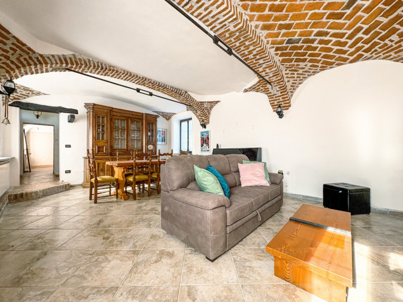 Immagine 25 di Hotel in vendita  in cascina americana a Balocco