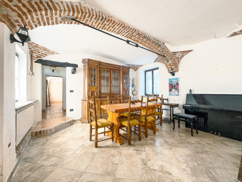 Immagine 27 di Hotel in vendita  in cascina americana a Balocco