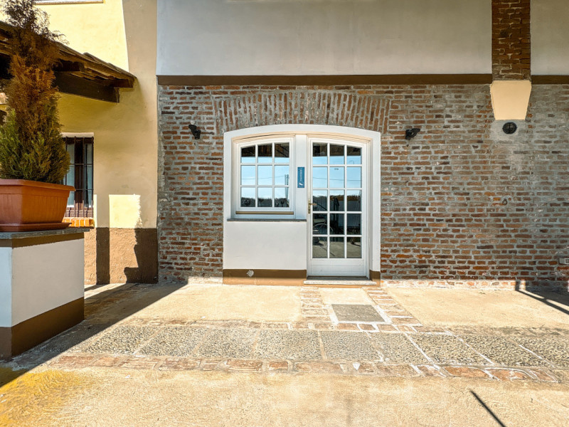 Immagine 30 di Hotel in vendita  in cascina americana a Balocco