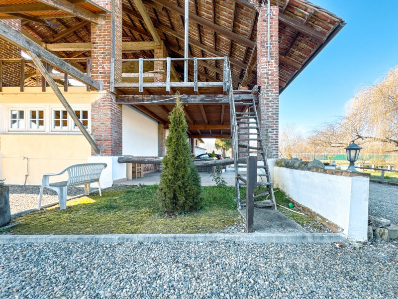 Immagine 40 di Hotel in vendita  in cascina americana a Balocco