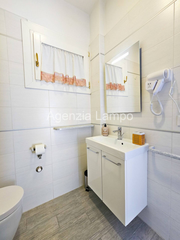 Immagine 12 di Appartamento in vendita  in Largo Augustus a Jesolo