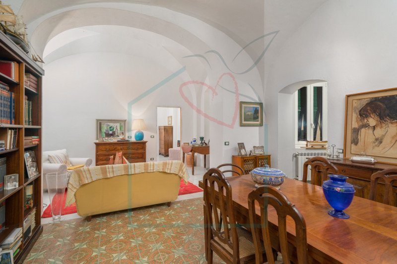 Immagine 2 di Appartamento in vendita  a Sarzana