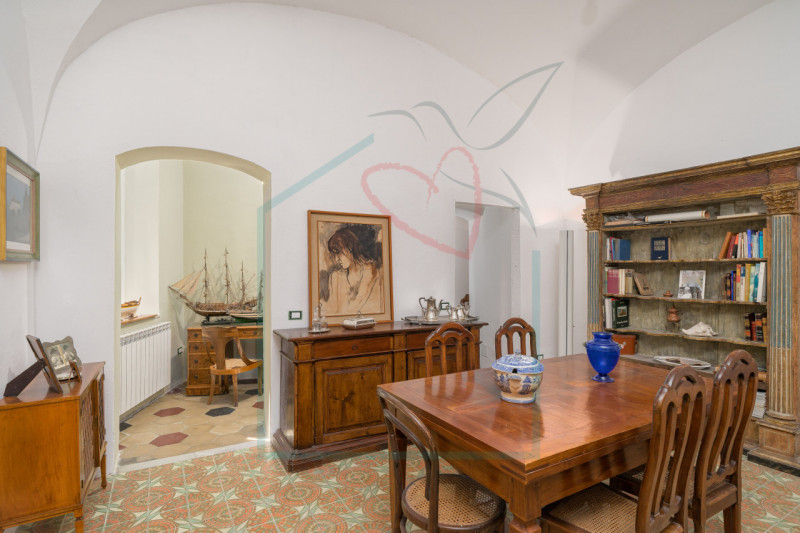 Immagine 9 di Appartamento in vendita  a Sarzana