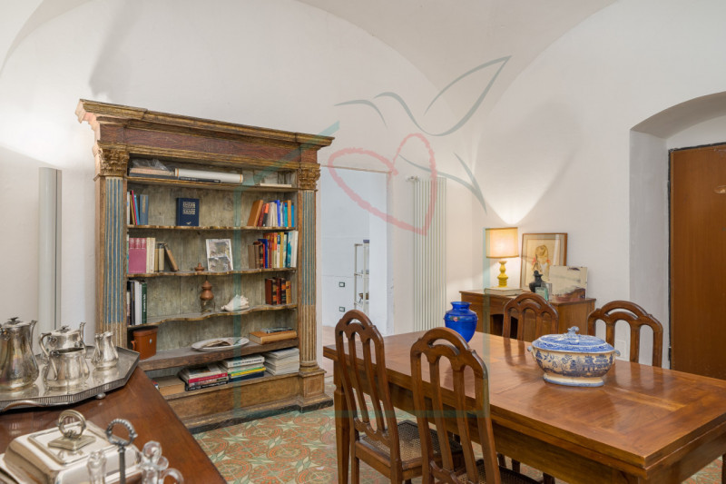 Immagine 11 di Appartamento in vendita  a Sarzana