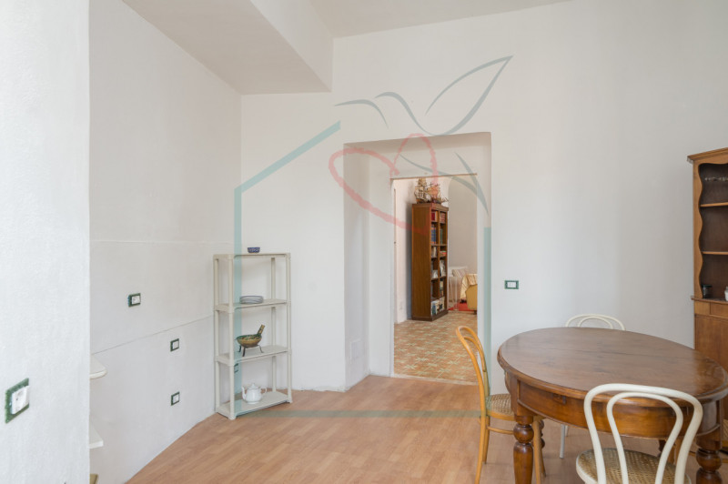 Immagine 14 di Appartamento in vendita  a Sarzana