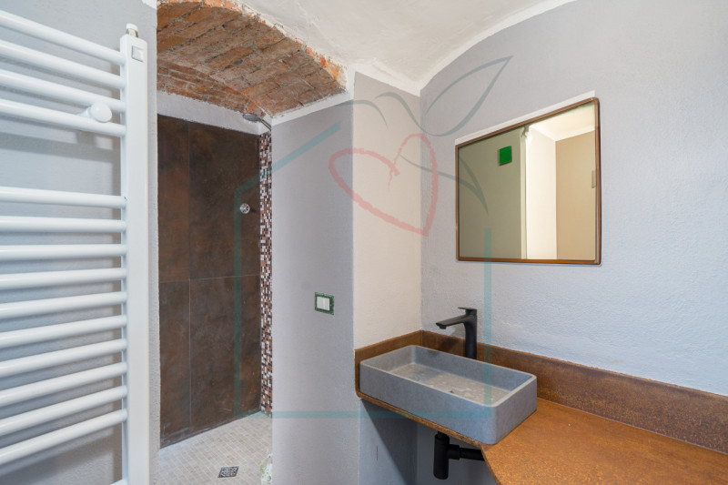 Immagine 16 di Appartamento in vendita  a Sarzana