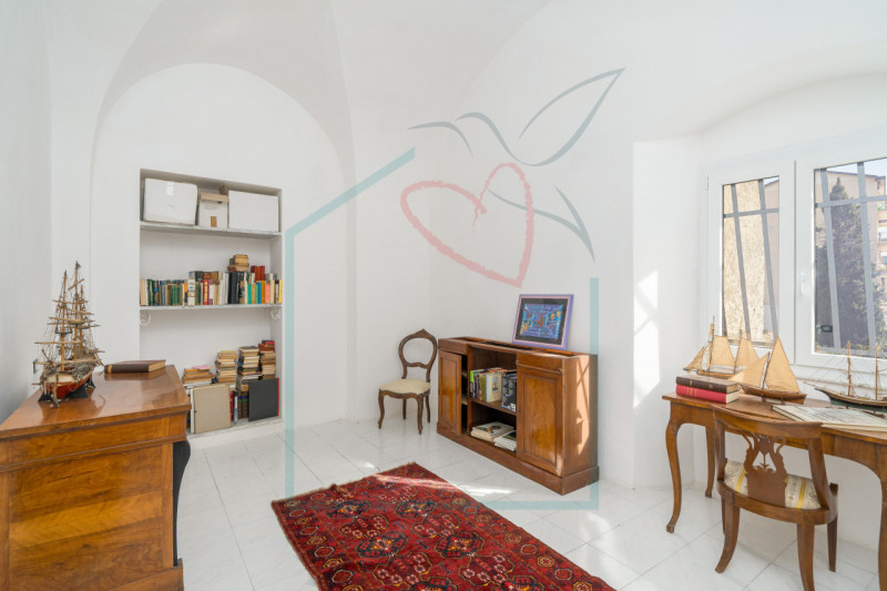 Immagine 17 di Appartamento in vendita  a Sarzana