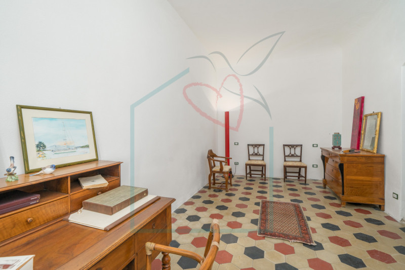 Immagine 19 di Appartamento in vendita  a Sarzana