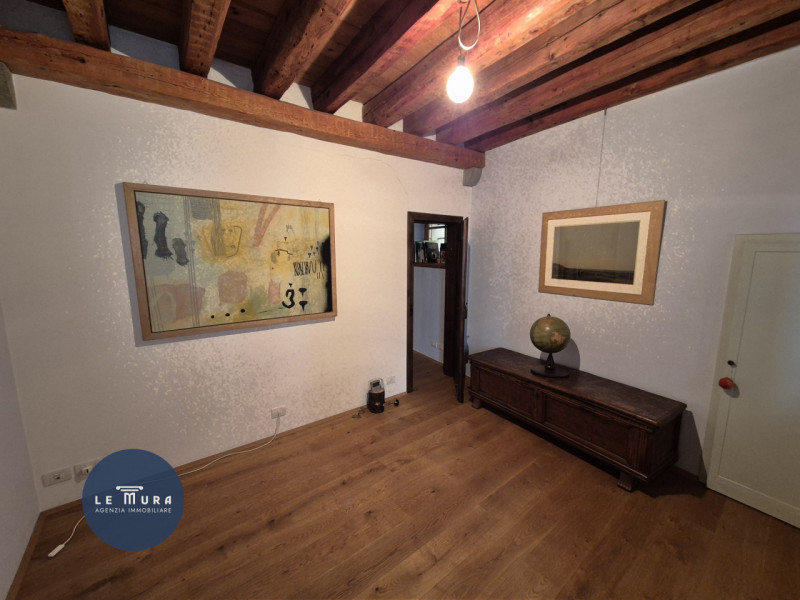 Immagine 2 di Appartamento in vendita  in Viale Gabriele D'Annunzio a Gorizia