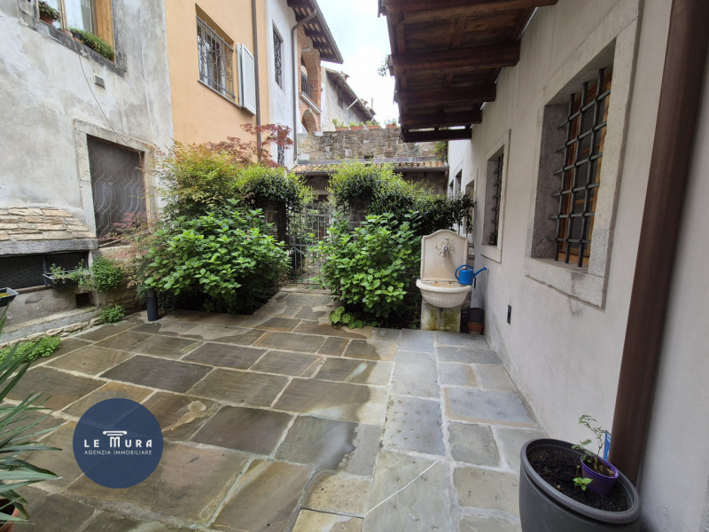 Immagine 14 di Appartamento in vendita  in Viale Gabriele D'Annunzio a Gorizia