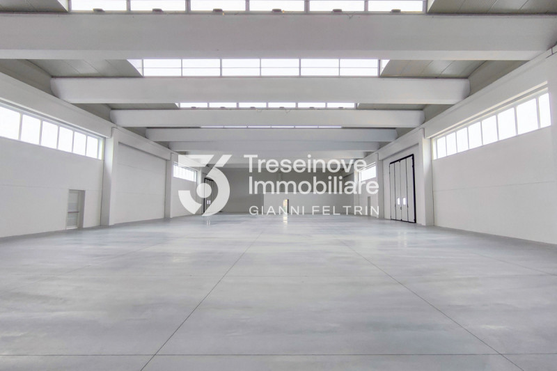 Immagine 4 di Capannone industriale in vendita  in Via Lombardia a Paese