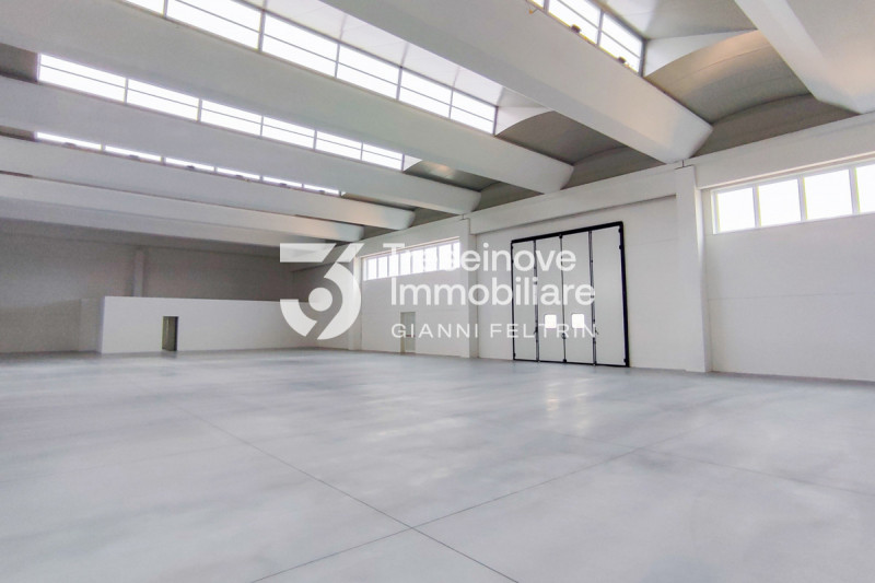 Immagine 5 di Capannone industriale in vendita  in Via Lombardia a Paese