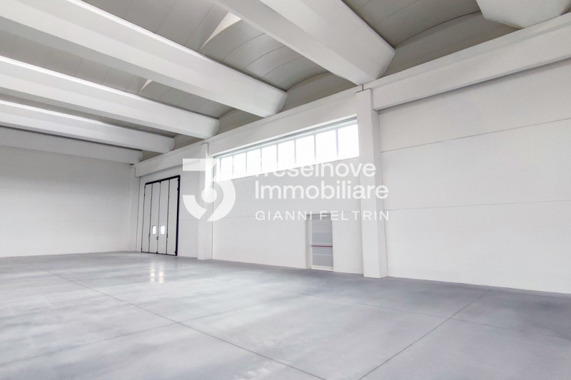 Immagine 7 di Capannone industriale in vendita  in Via Lombardia a Paese