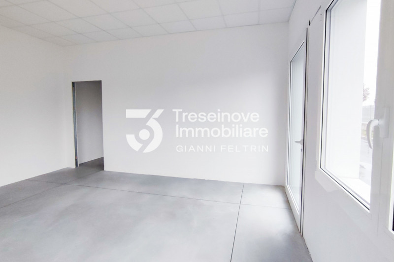 Immagine 14 di Capannone industriale in vendita  in Via Lombardia a Paese