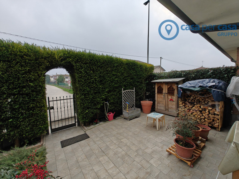 Immagine 4 di Casa quadrifamiliare in vendita  a Rovigo