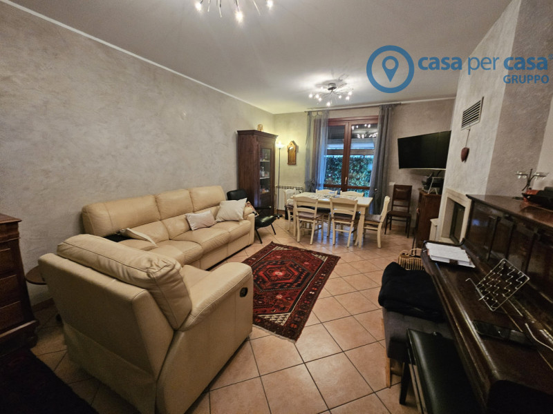 Immagine 9 di Casa quadrifamiliare in vendita  a Rovigo