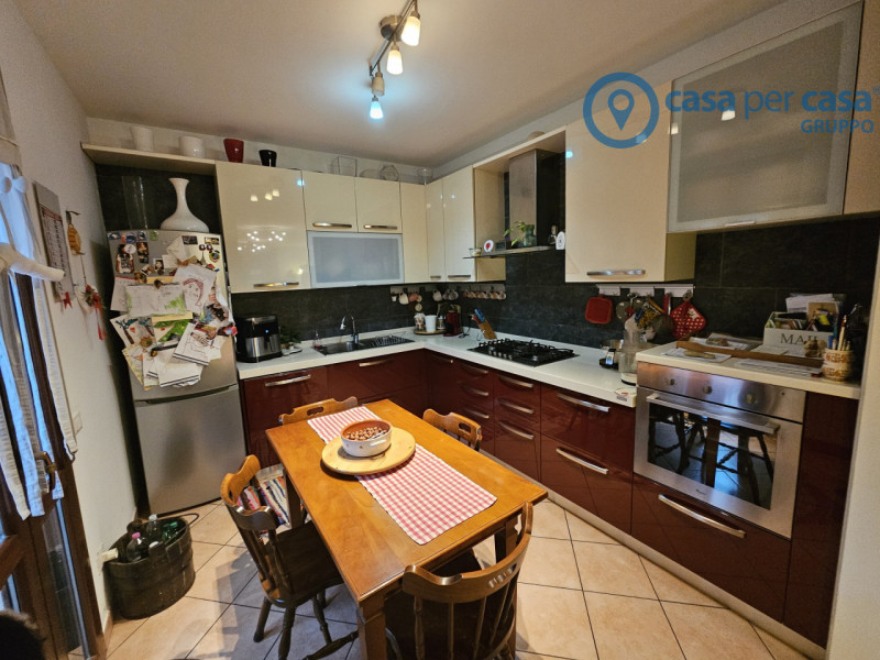 Immagine 10 di Casa quadrifamiliare in vendita  a Rovigo