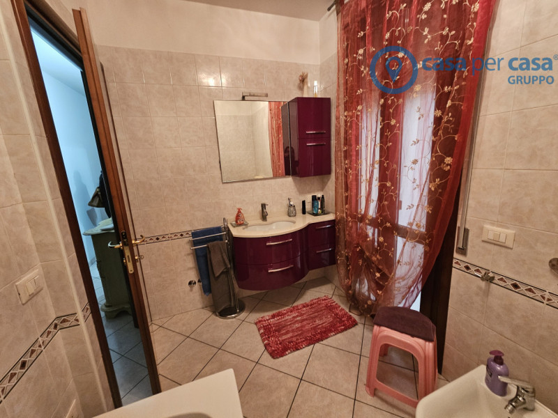 Immagine 21 di Casa quadrifamiliare in vendita  a Rovigo