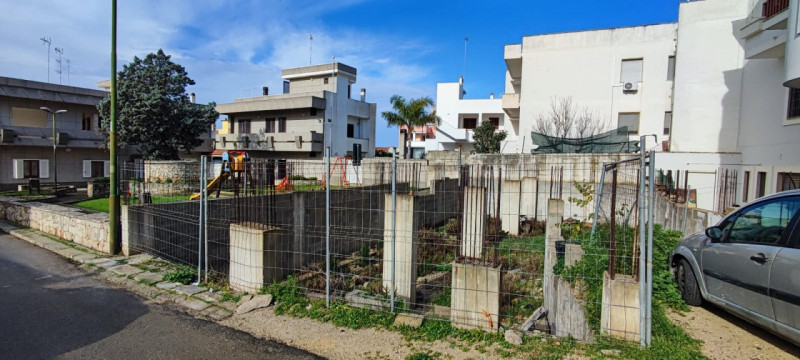Immagine 2 di Terreno in vendita  in Via Del Parco a Sannicola