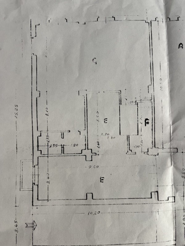 Immagine 23 di Magazzino in vendita  in Via Aschenez a Reggio Di Calabria