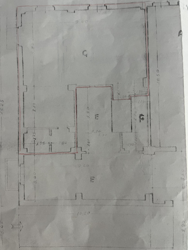 Immagine 24 di Magazzino in vendita  in Via Aschenez a Reggio Di Calabria