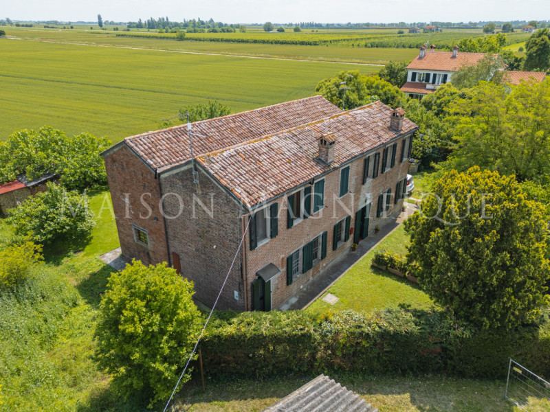 Immagine 38 di Casa indipendente in vendita  in Via Alceste Ricciarelli 265 a Ferrara