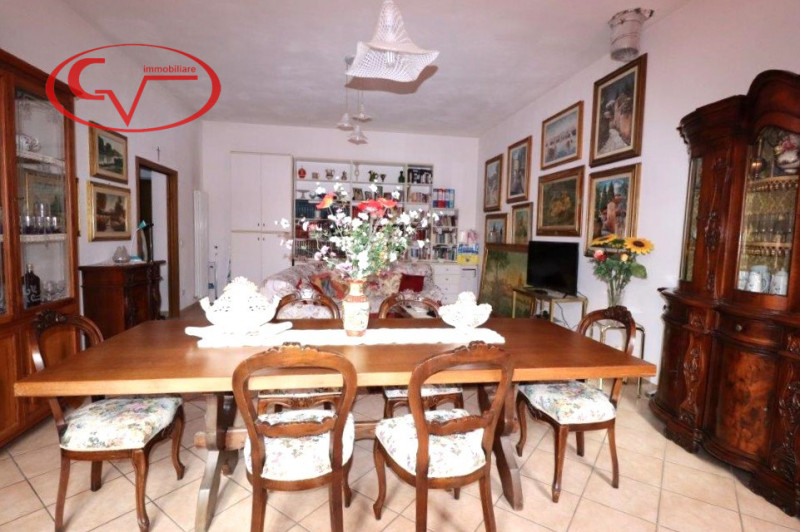 Immagine 9 di Villa in vendita  in levanella a Montevarchi