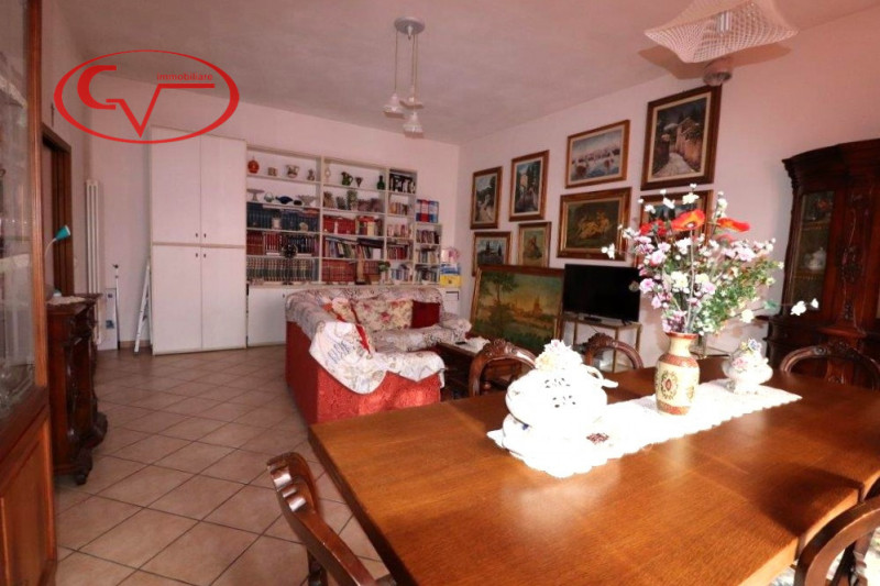 Immagine 10 di Villa in vendita  in levanella a Montevarchi