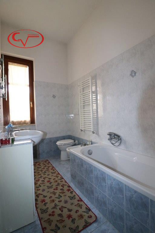 Immagine 21 di Villa in vendita  in levanella a Montevarchi