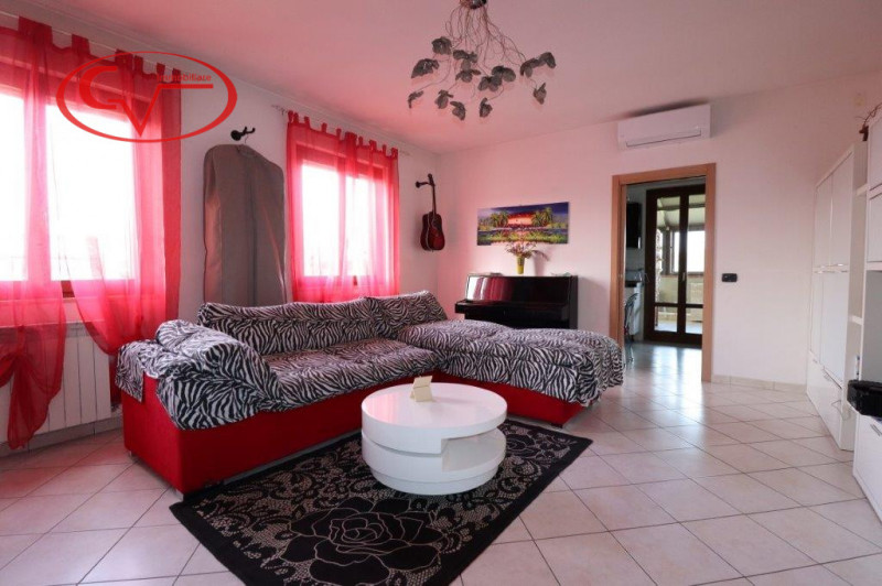 Immagine 22 di Villa in vendita  in levanella a Montevarchi