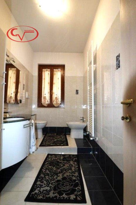 Immagine 32 di Villa in vendita  in levanella a Montevarchi