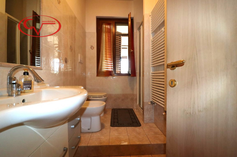 Immagine 43 di Villa in vendita  in levanella a Montevarchi