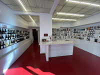 Immagine 10 di Negozio in vendita  in via antonio serra a Roma