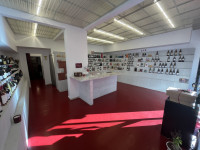 Immagine 16 di Negozio in vendita  in via antonio serra a Roma