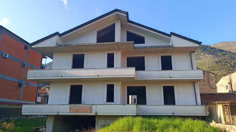 Immagine 2 di Casa indipendente in vendita  in Via Pietra Santa Maria a Sora