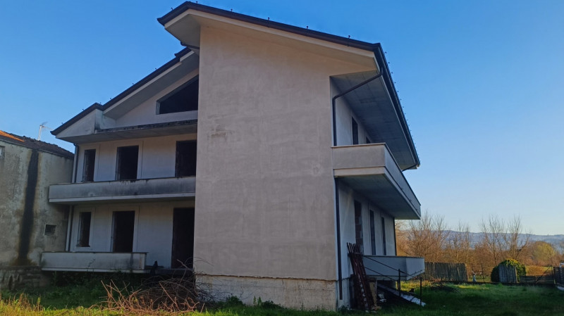 Immagine 3 di Casa indipendente in vendita  in Via Pietra Santa Maria a Sora