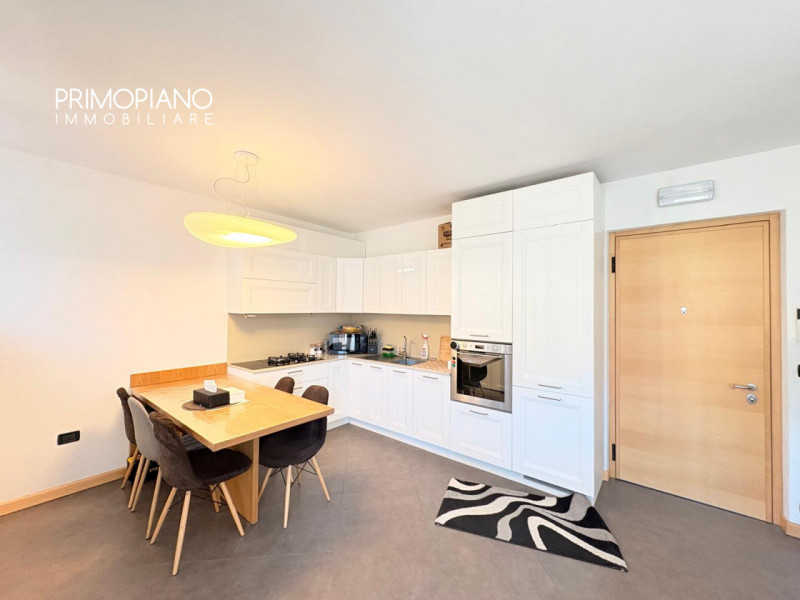 Immagine 2 di Appartamento in vendita  in Piazza Mercato a Comano Terme